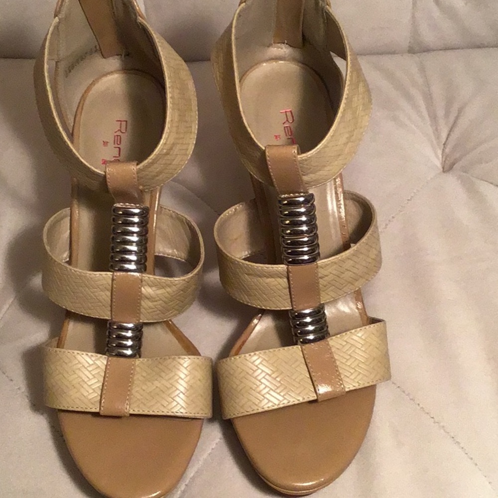 Sexy high heels with class & style 👠 👠